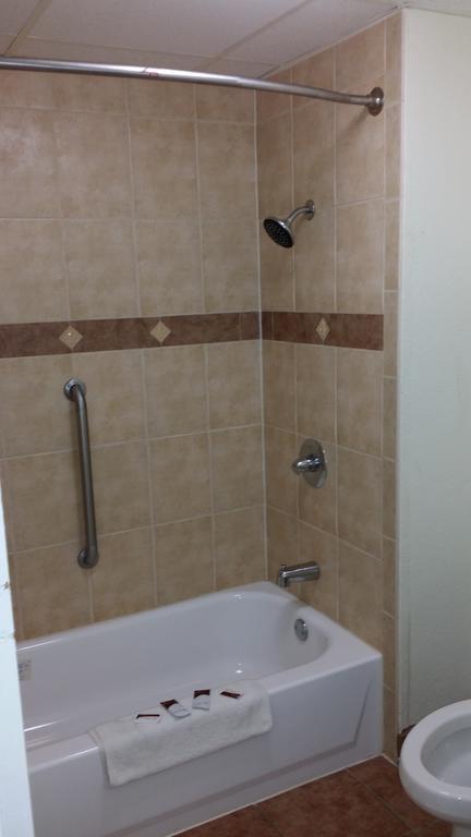 Cajun Inn Shreveport Room photo