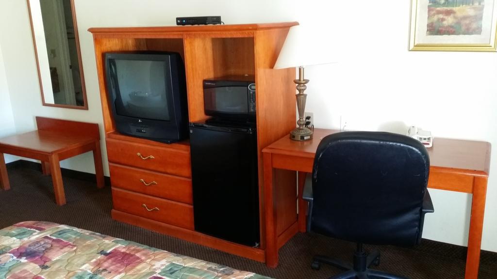 Cajun Inn Shreveport Room photo