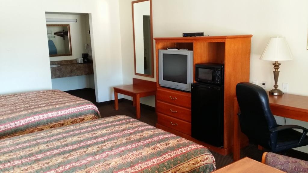 Cajun Inn Shreveport Room photo